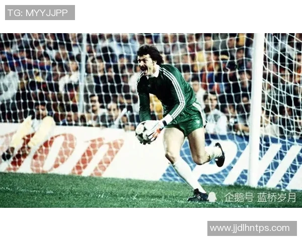 十一号足球明星的传奇之路与背后故事揭秘